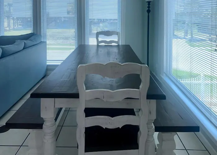 Coastal Duplex W Multi-levels Shared Pool And Close To Gulf Shores