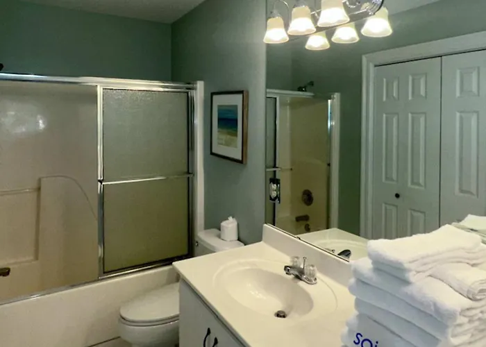 Coastal Duplex W Multi-levels Shared Pool And Close To *
