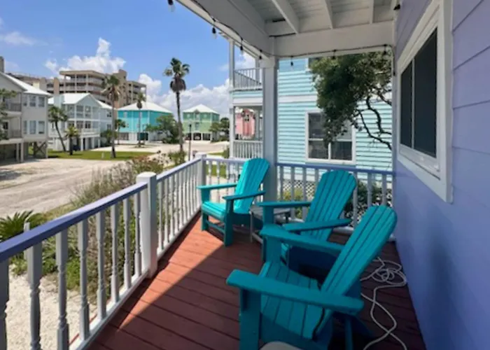 Coastal Duplex W Multi-levels Shared Pool And Close To * Gulf Shores